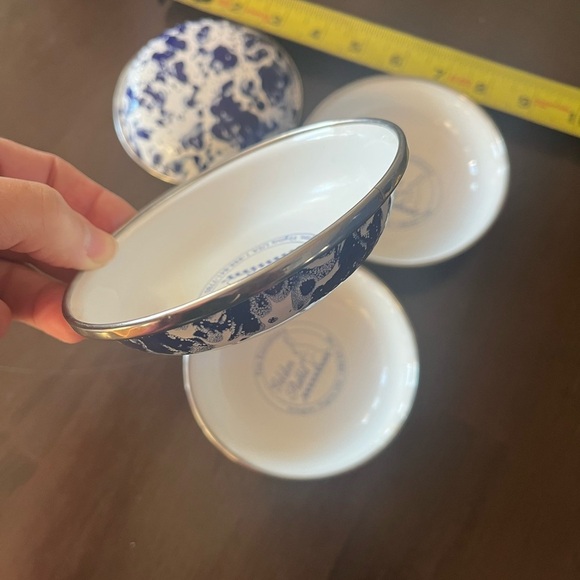 Vintage Logo Golden Rabbit Fine Enamelware Dip Bowls 4.5”x1” Tasting Set of 4 - Picture 7 of 9